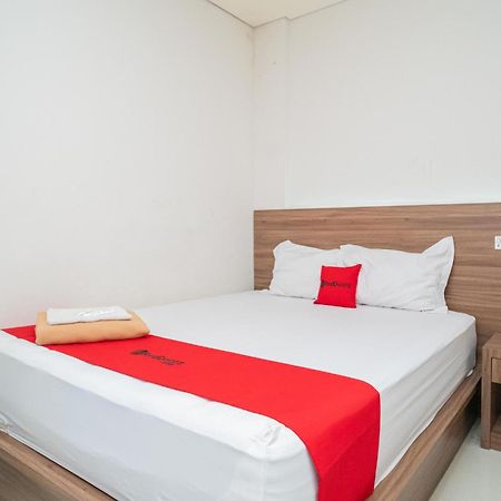 Reddoorz Plus @ Jalan Pemuda Timur Bojonegoro Eksteriør billede