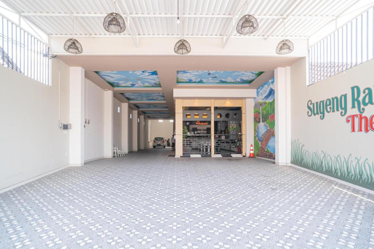 Reddoorz Plus @ Jalan Pemuda Timur Bojonegoro Eksteriør billede