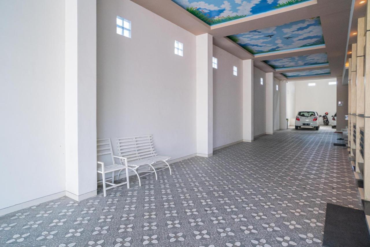 Reddoorz Plus @ Jalan Pemuda Timur Bojonegoro Eksteriør billede